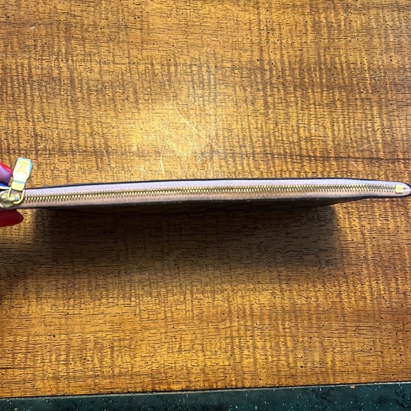 Louis Vuitton Neverfull Pouchette - Picture 2 of 7